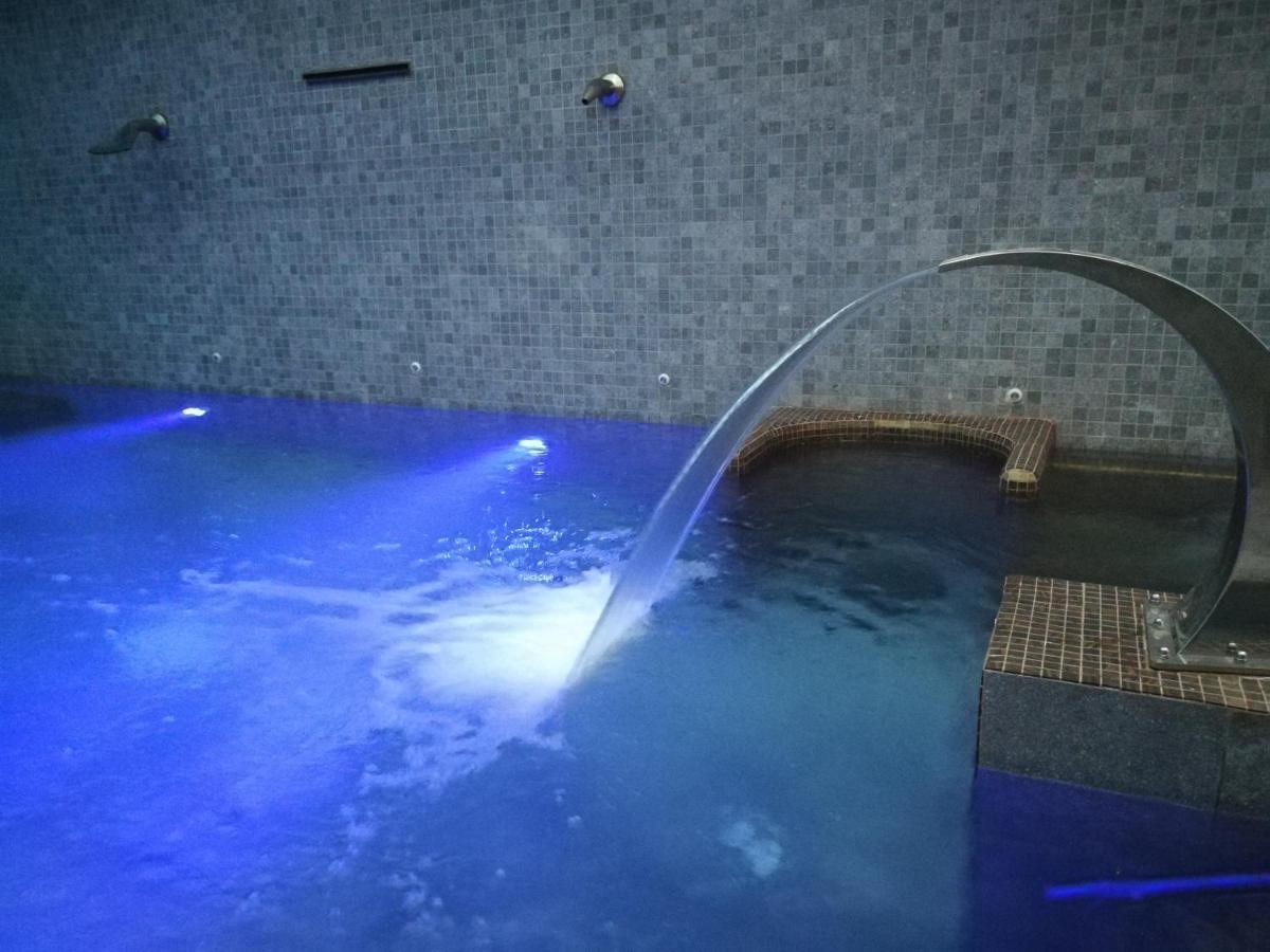 Hotel & Spa Ciudad De Бінефар Екстер'єр фото